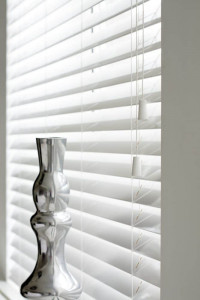 Wellingborough blinds Gloss White Close Up